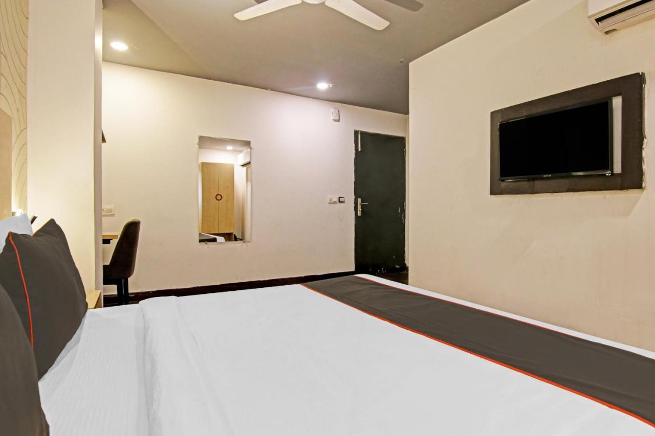 Collection O Slf Mall Sector 30 Hotel Faridabad Exterior photo
